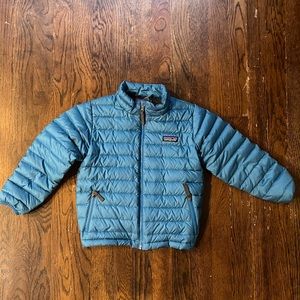 Lightly worn, blue, 5T Kids Patagonia Down Sweater Jacket